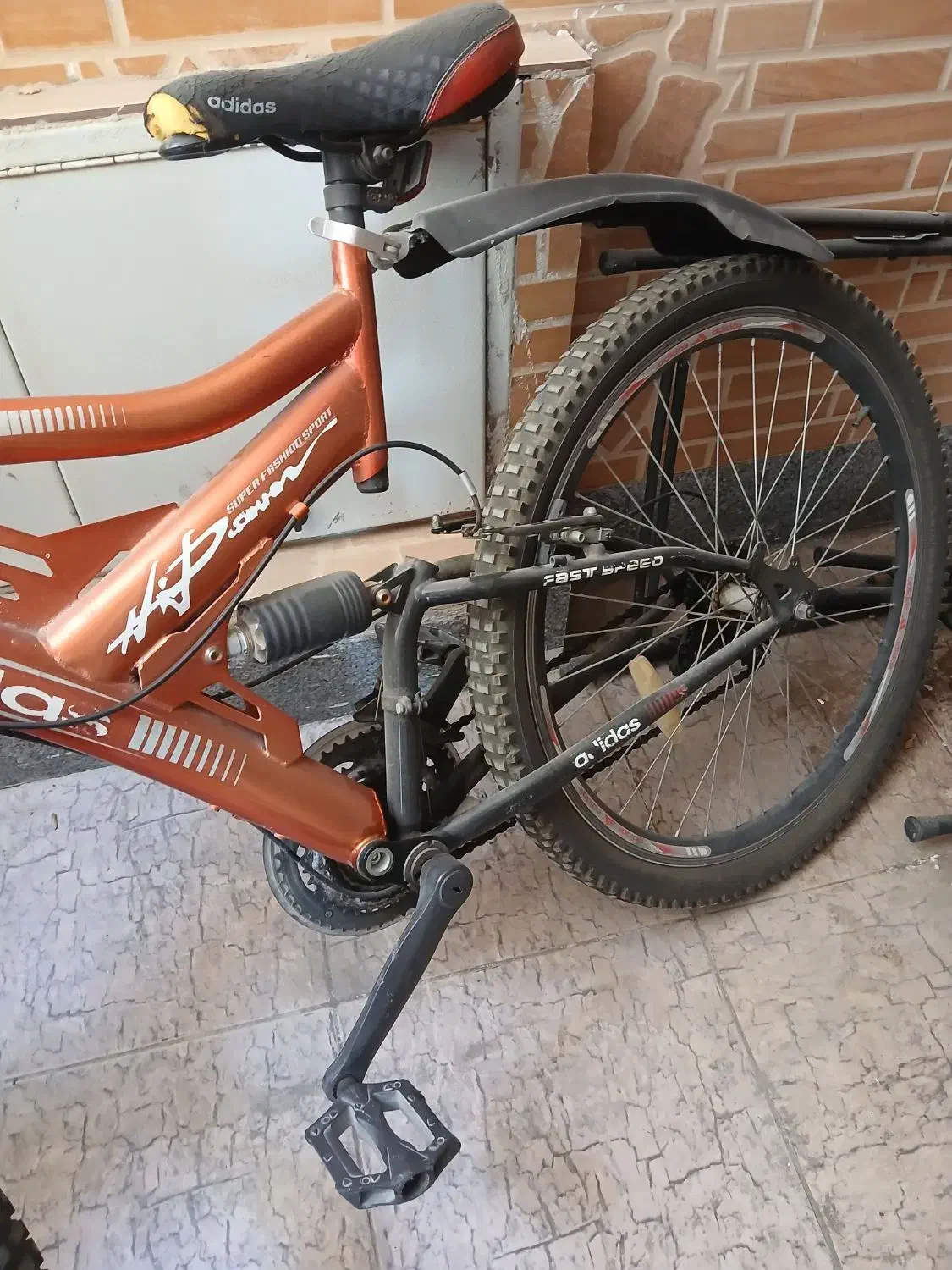 دوچرخه رنگ زرشکی و سایز ۲۷|دوچرخه، اسکیت، اسکوتر|خمینی‌شهر, |دیوار