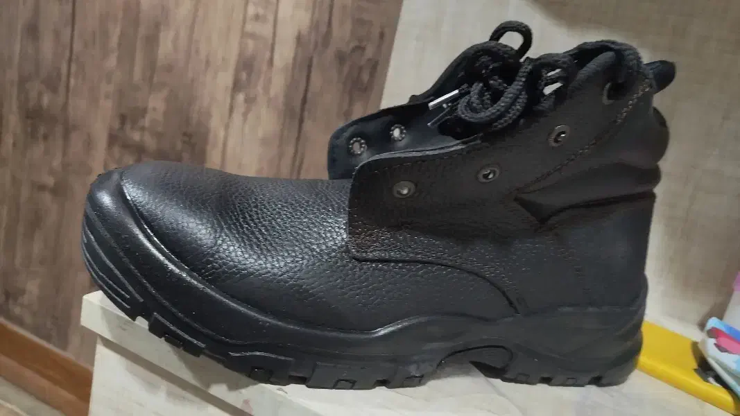 کفش کار سایز ۴۳|کیف، کفش، کمربند|سیرجان, |دیوار