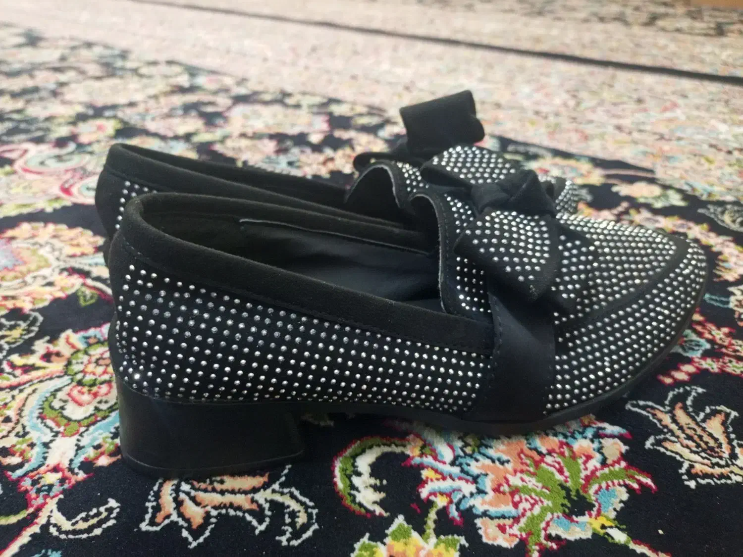 کفش بچگانه وزنانه|کیف، کفش، کمربند|کاشان, باغ ماجد|دیوار