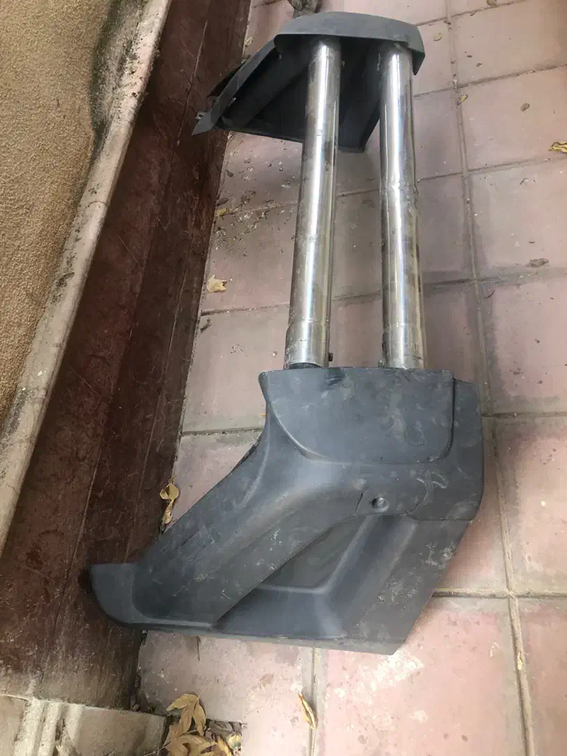 یک عدد لاینر و یک عدد گارد آهنی جلوی کاپرا|قطعات یدکی و لوازم جانبی|کرج, فاز ۲ مهرشهر|دیوار