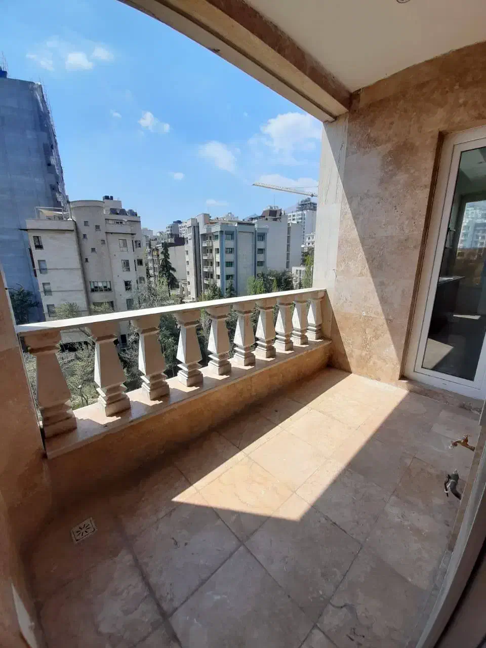 زعفرانیه ۲۰۰ متر  بدون مشرف ویو پارک ساسان