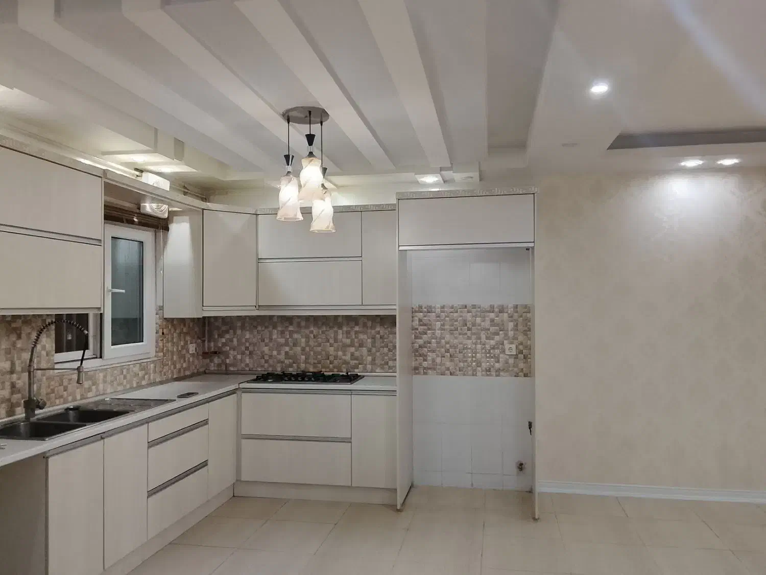 آپارتمان100متری،درحدکلیداول،فولامکانات،شهدایغربی|اجارهٔ آپارتمان|گنبد کاووس, |دیوار