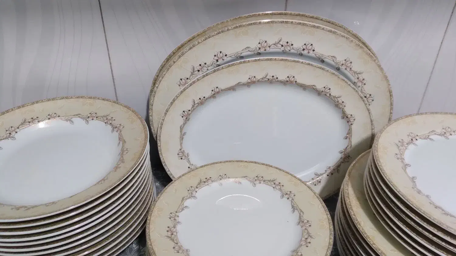 چینی توس|ظروف سرو و پذیرایی|اشتهارد, |دیوار