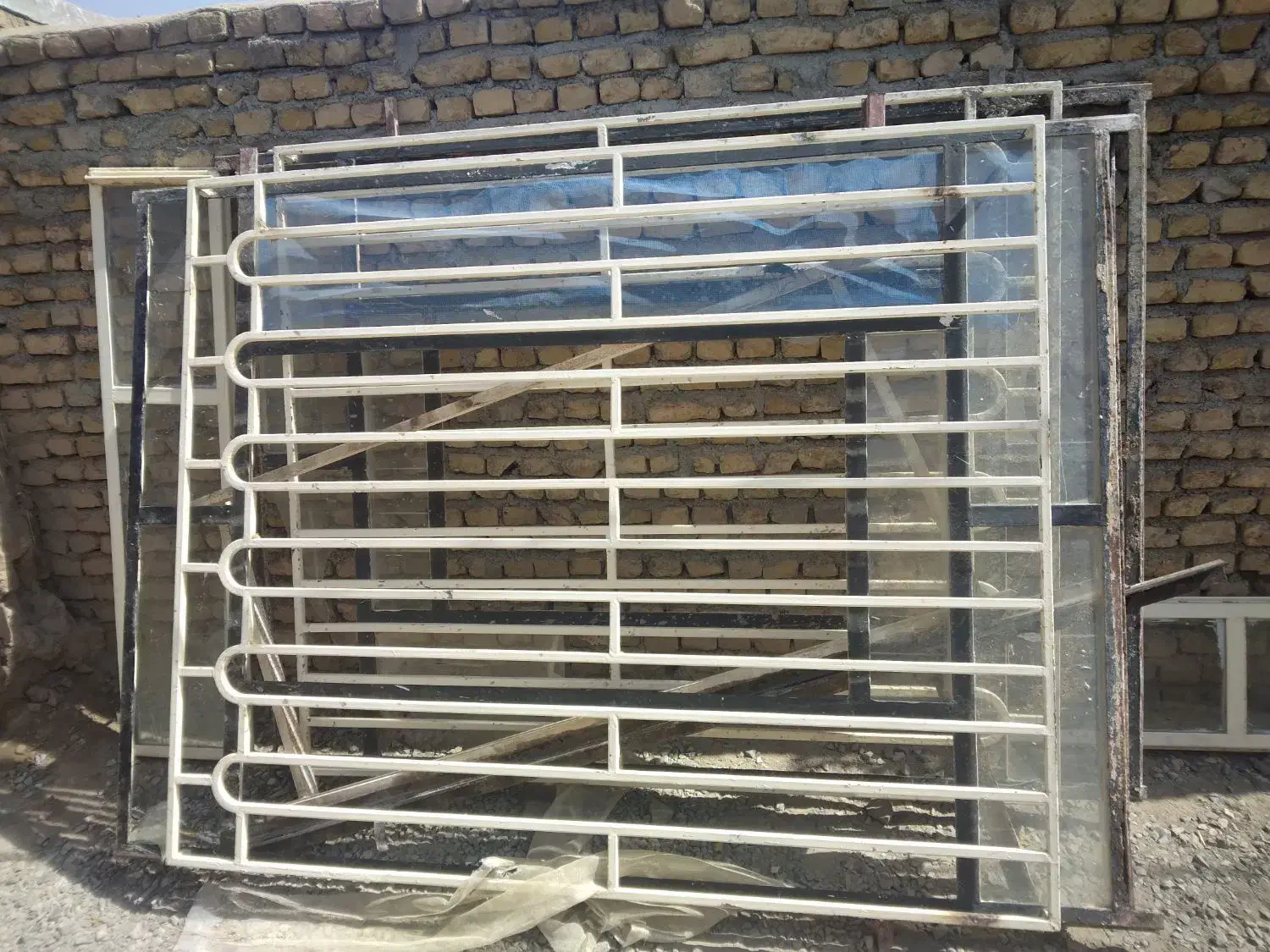 دوعدد پنجره دو در دونیم با حفاظ بسیار قوی|مصالح و تجهیزات ساختمان|تربت‌حیدریه, ترمینال|دیوار