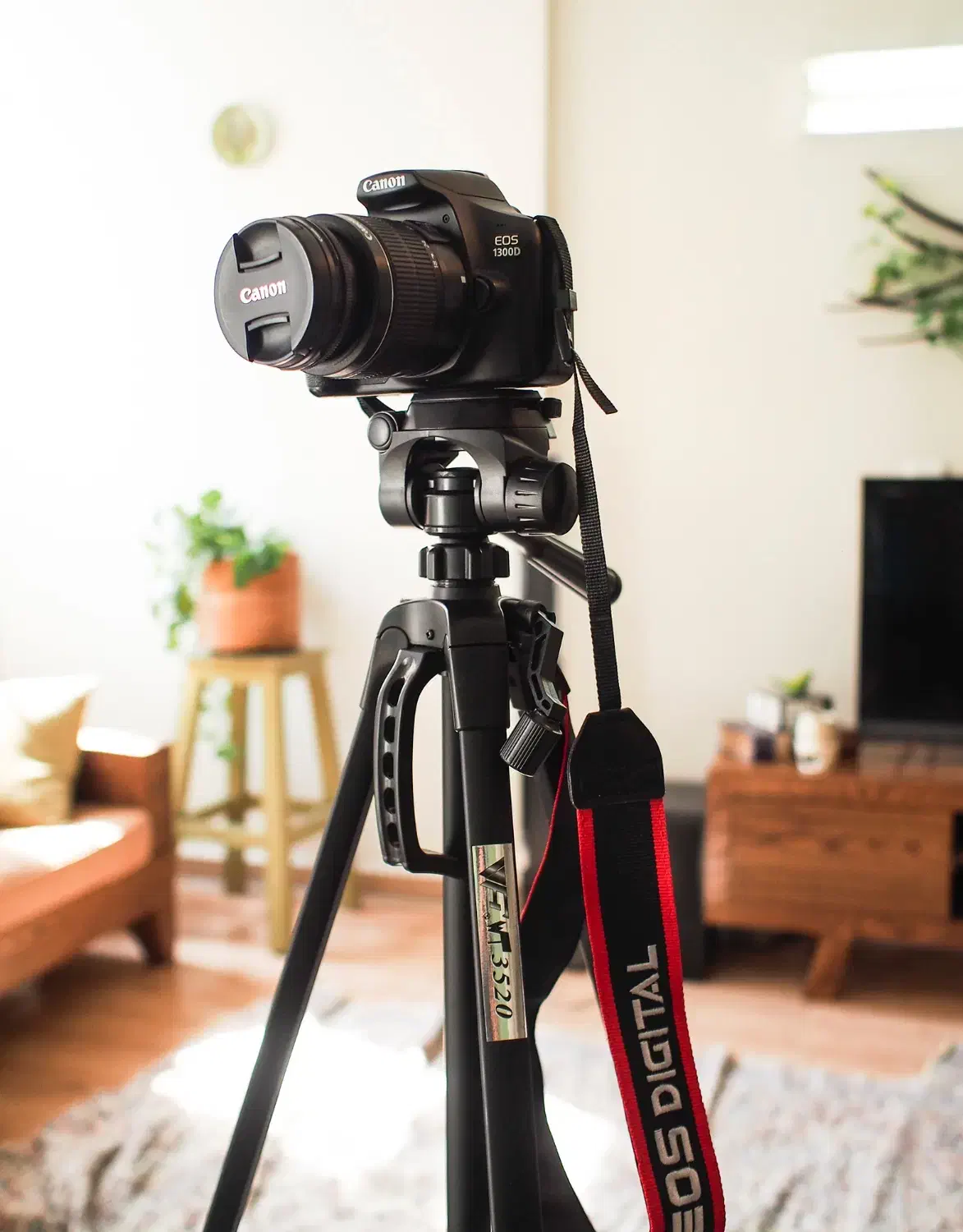 کانن 1300D فول پکیج با گارانتی/وای‌فای‌دار|دوربین عکاسی و فیلم‌برداری|تهران, مدائن|دیوار