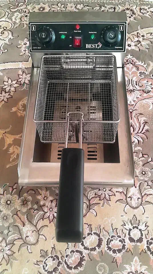 دستگاه سرخ کن برقیی|اجاق گاز و لوازم برقی پخت‌وپز|شیراز, فرهنگ شهر|دیوار