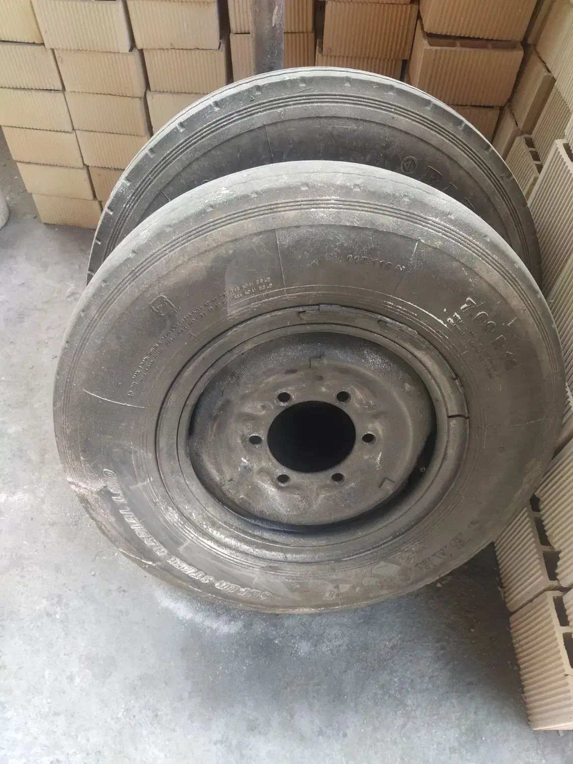 رینگ و لاستیک نیسان|قطعات یدکی و لوازم جانبی|رشت, آب آسیاب|دیوار