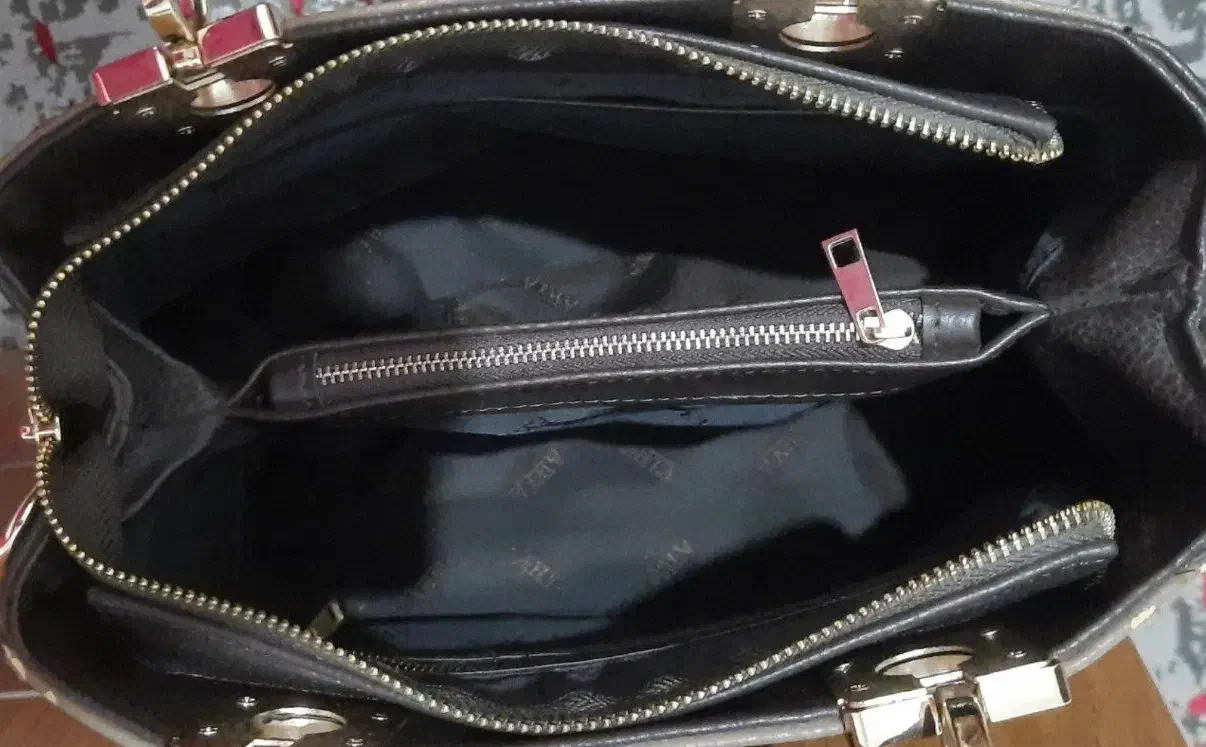 کیف چرم ژاموس در بندرانزلی|کیف، کفش، کمربند|بندر انزلی, پردیس|دیوار