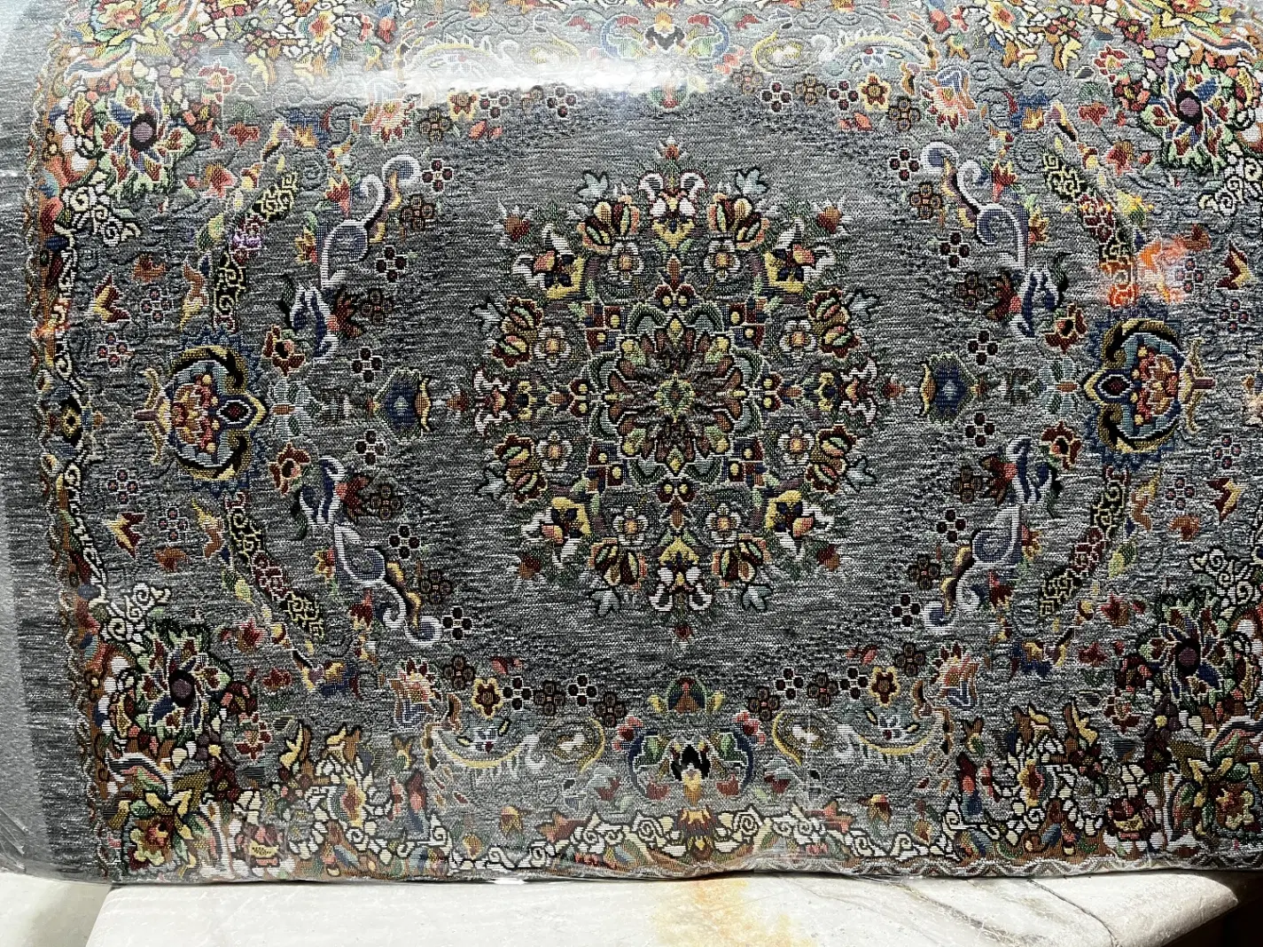 پستی سنتی|پشتی|اصفهان, سروستان|دیوار