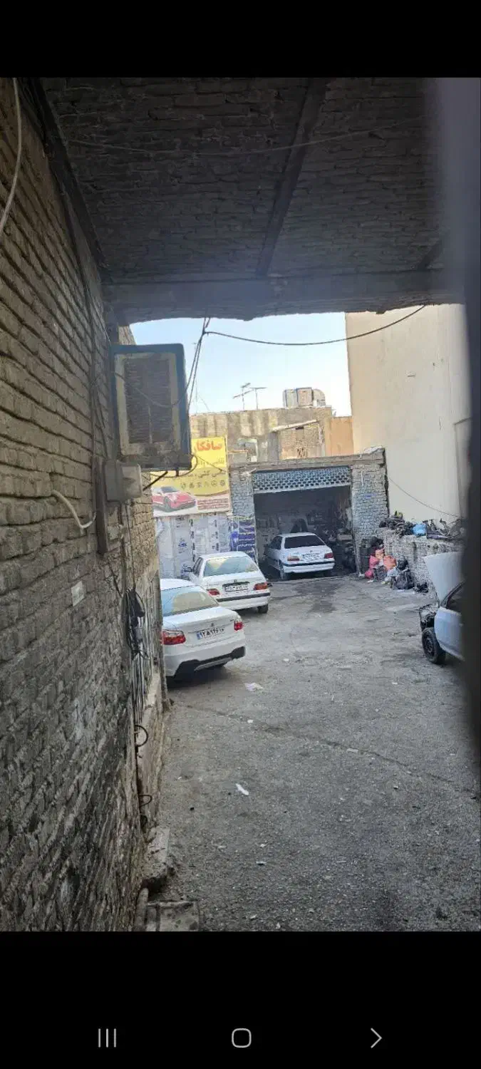 مغازه تجاری/گاراژ/۲۲۰ متر/بحر خیابان زاویه|فروش مغازه و غرفه|قم, شهرک سازمان آب|دیوار
