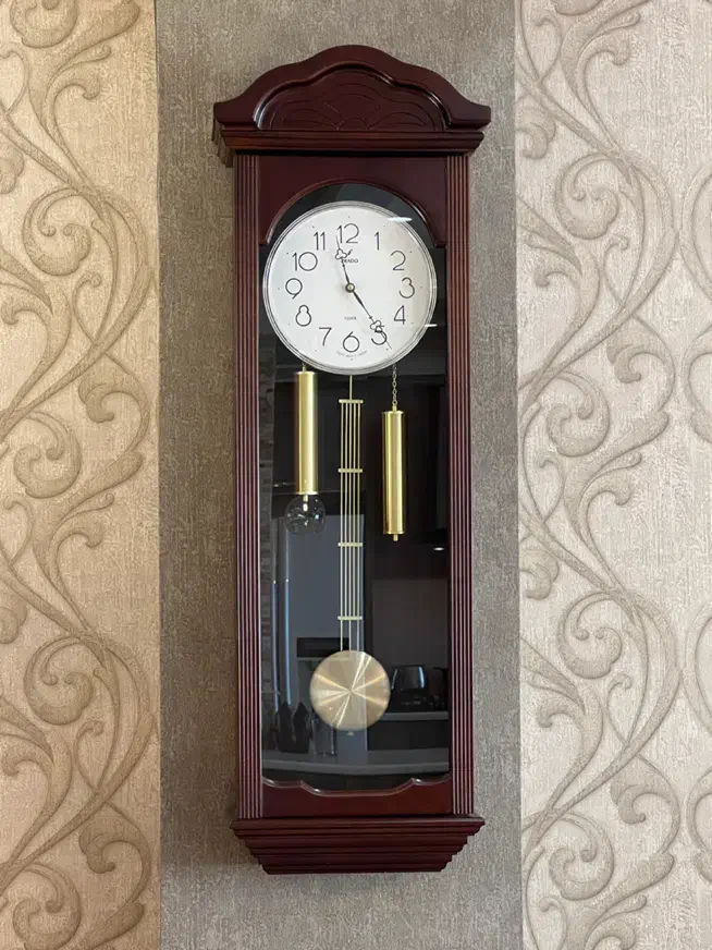 ساعت دیواری شیک کاملا نو|ساعت دیواری و تزئینی|تهران, صادقیه|دیوار