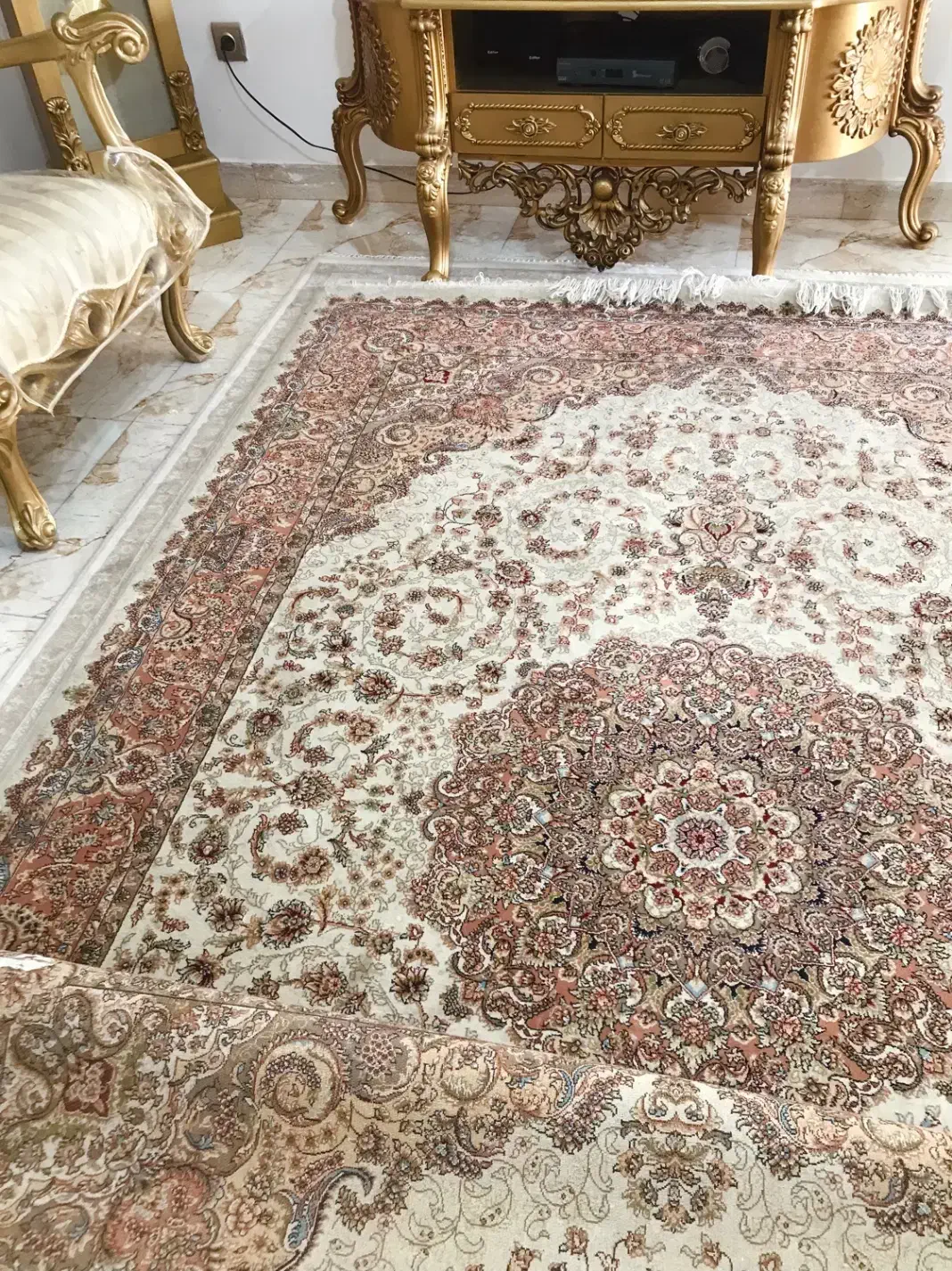 فرش ۷۰۰ شانه تراکم ۲۵۵۰ نگین مشهد|فرش|رشت, پل تالشان|دیوار