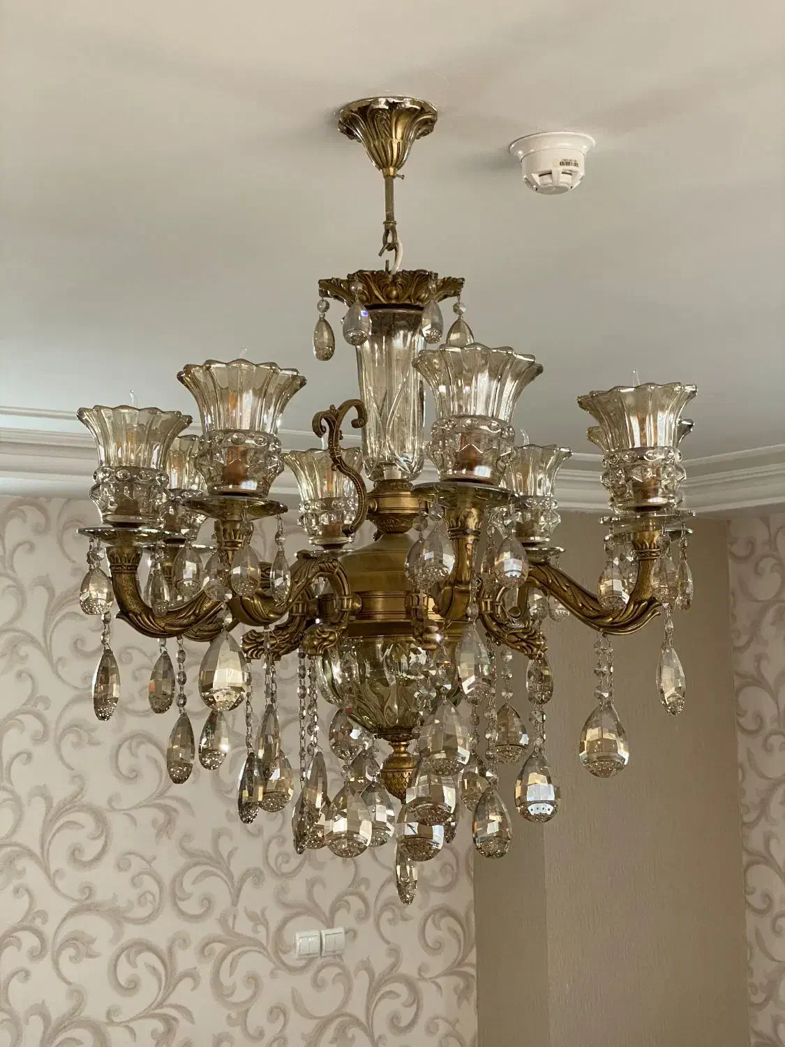 لوستر برنز لوکس ساخت اصفهان. ۸ شاخه و ۶ شاخه|لوستر و چراغ آویز|بجنورد, |دیوار