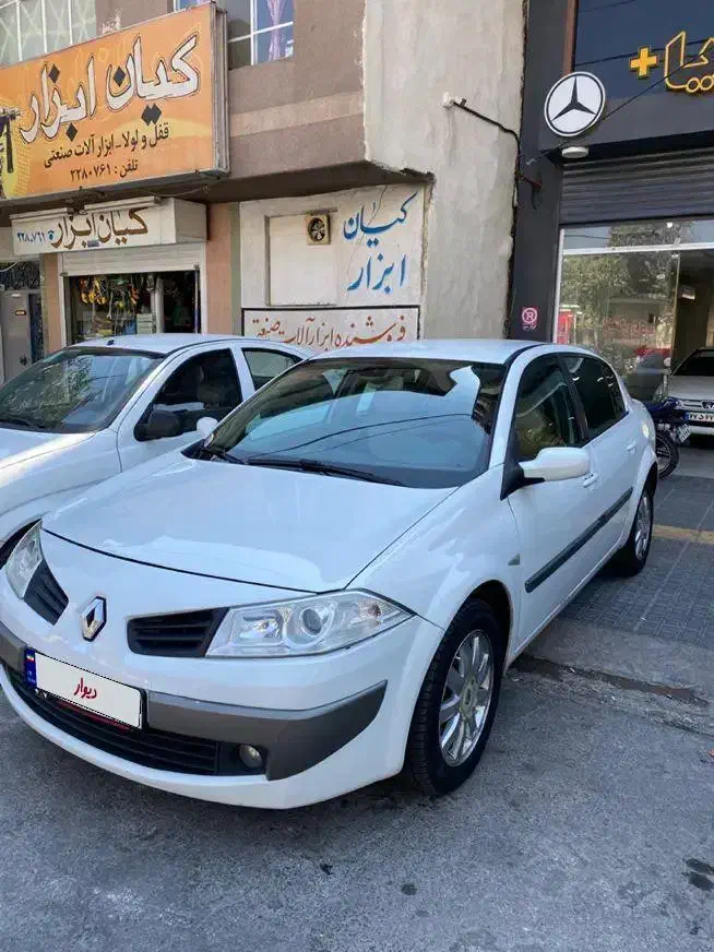 مگان اتومات ۲۰۰۰ مدل ۹۰|خودرو سواری و وانت|شیراز, پارک آزادی|دیوار