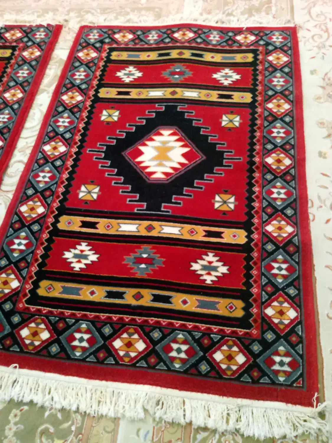 دو عدد فرش ۷۰۰شانه|فرش|سنندج, |دیوار