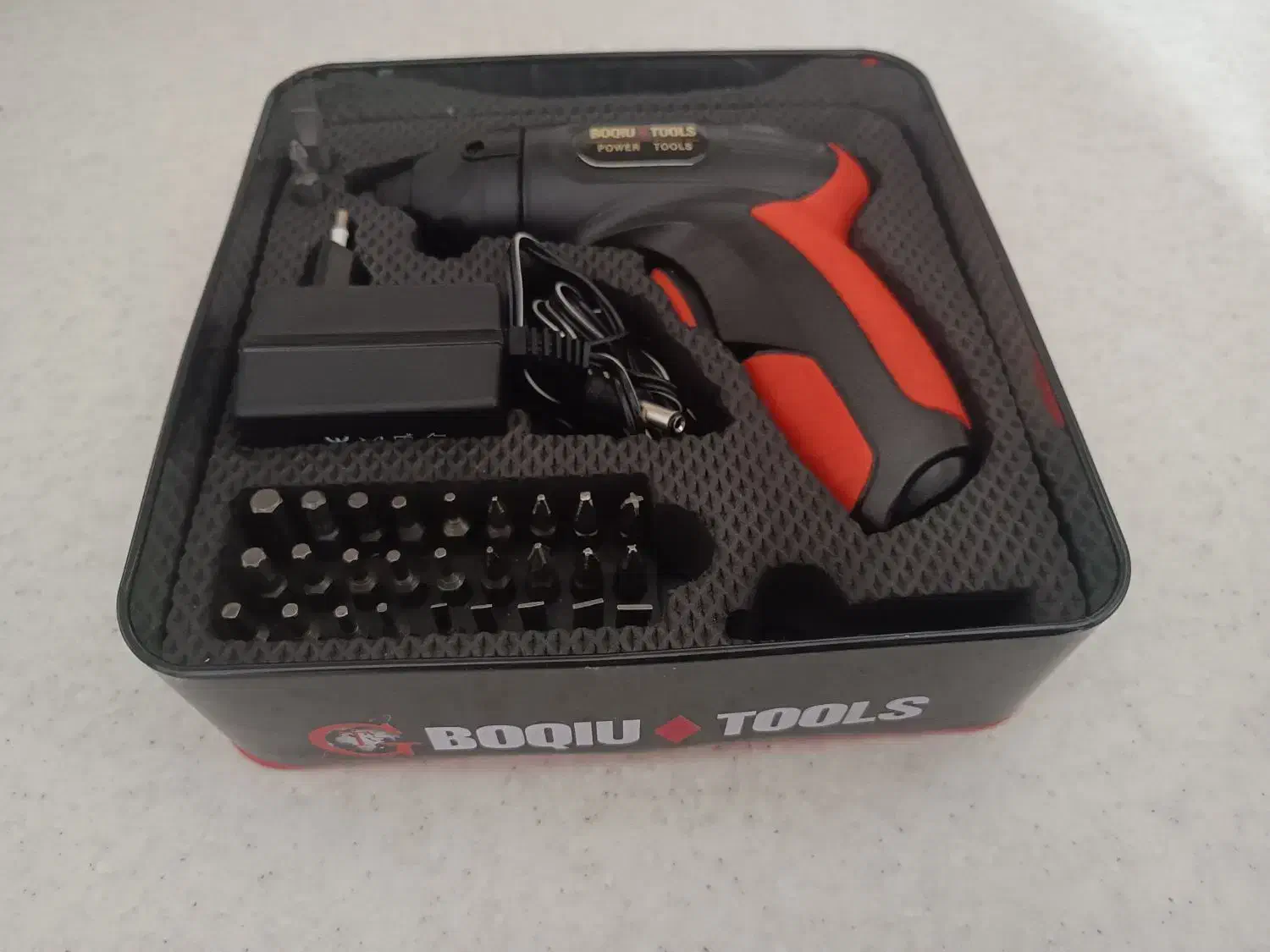 دریل شارژی با حدود ۳۰ سری پیچ گوشتی|ابزارآلات|کرج, شهرک بنفشه|دیوار