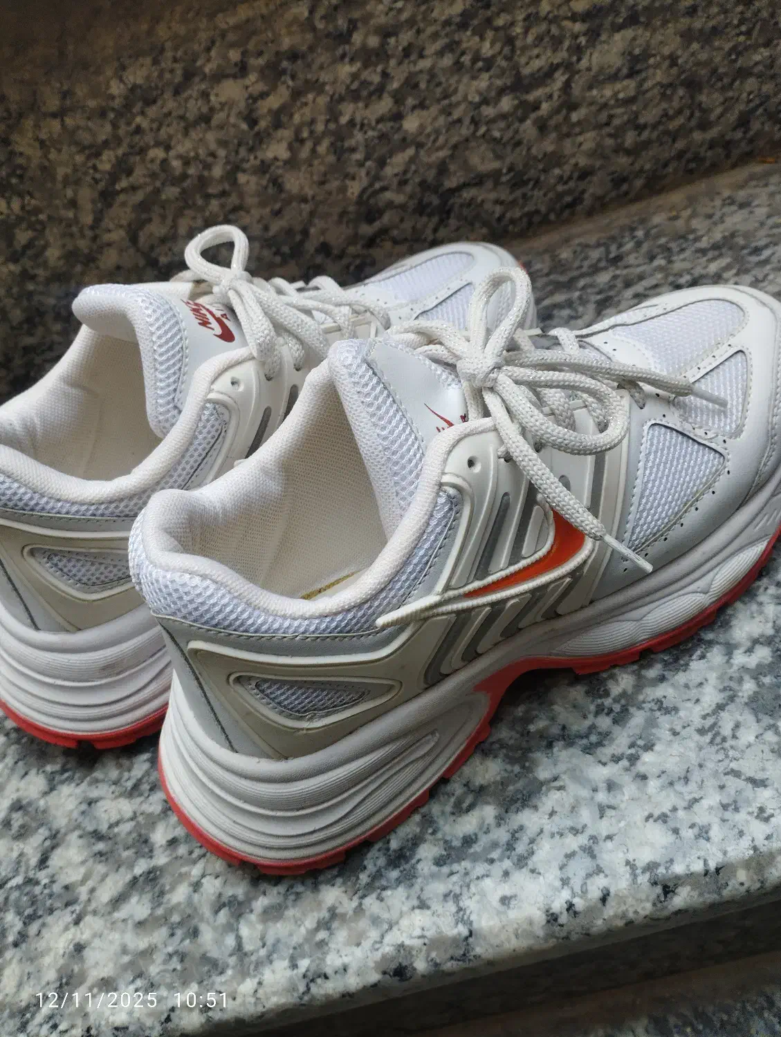 کفش سالنی یا پیاده روی|کیف، کفش، کمربند|کاشان, فاز ۲ ناجی آباد|دیوار