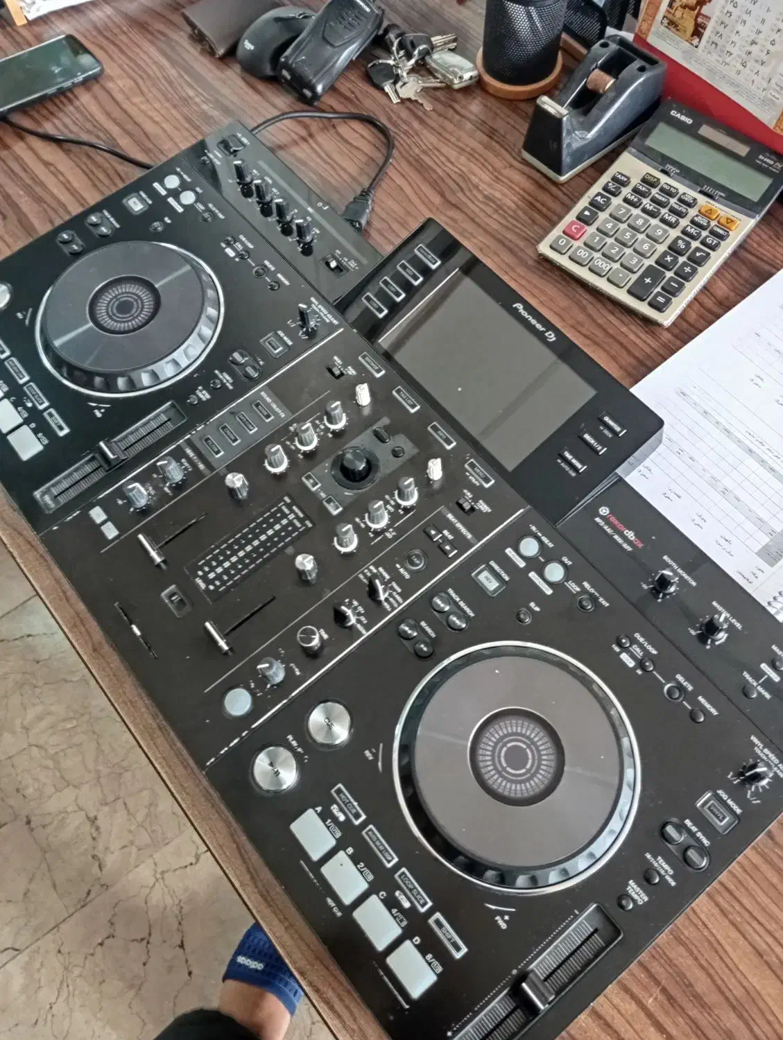 دستگاه دیجی rx1|آلات موسیقی|اندیشه, اندیشه فاز ۳|دیوار