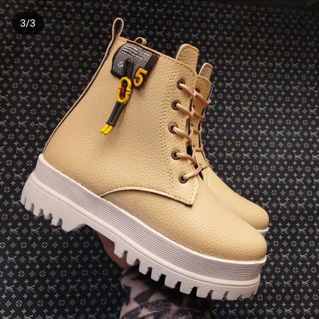 نیم بوت مردانه زنانه|کیف، کفش، کمربند|یزد, |دیوار