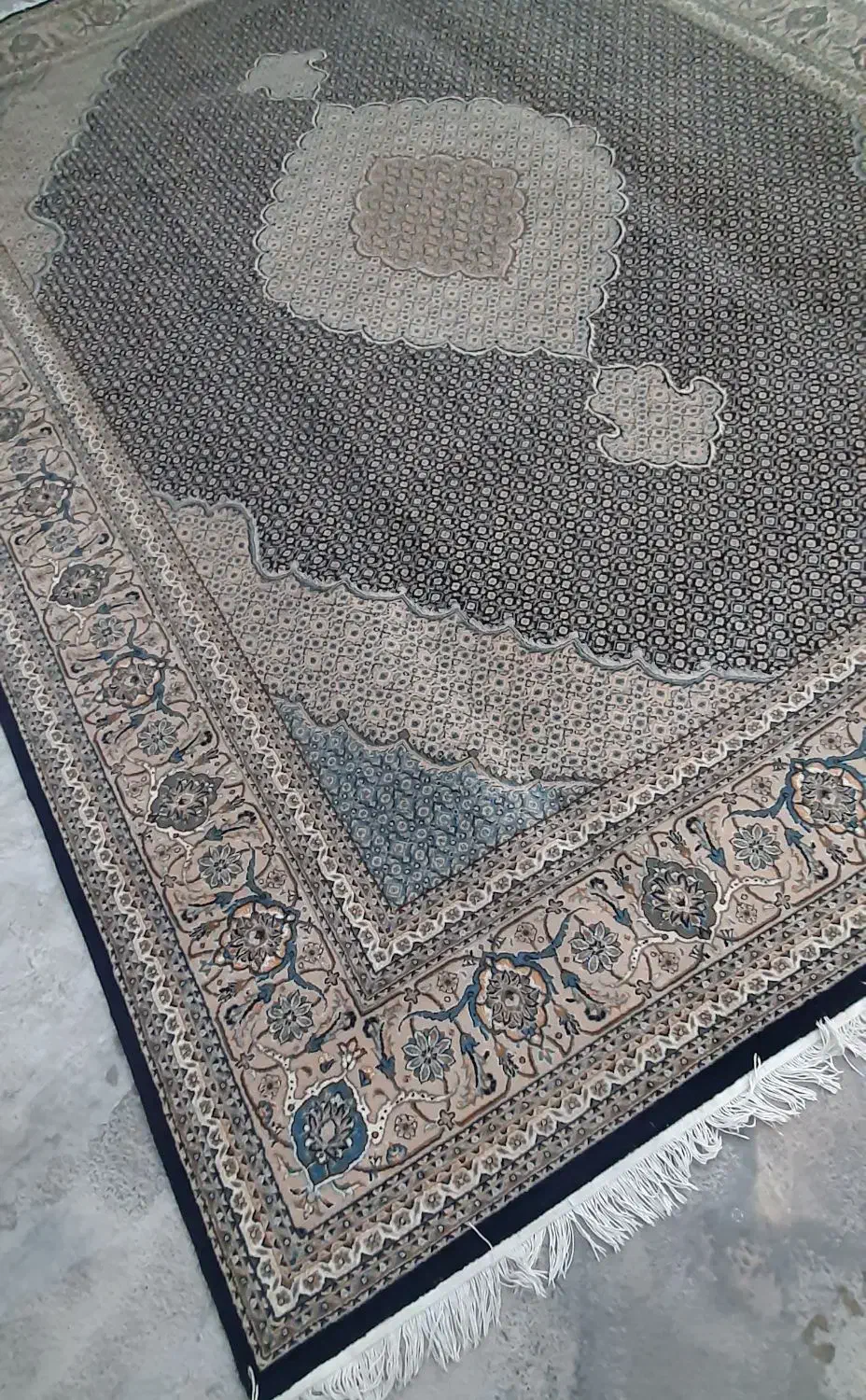 یک فرش ماشینی ۱۲متری|فرش|کرمانشاه, |دیوار