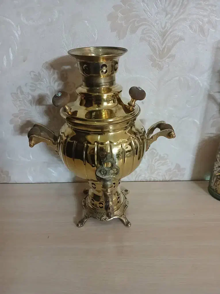 دله سماوربرنجی برنزی کلکسیون ظروف آشپزخانه مجسمه|کلکسیون اشیاء عتیقه|تهران, افسریه جنوبی|دیوار