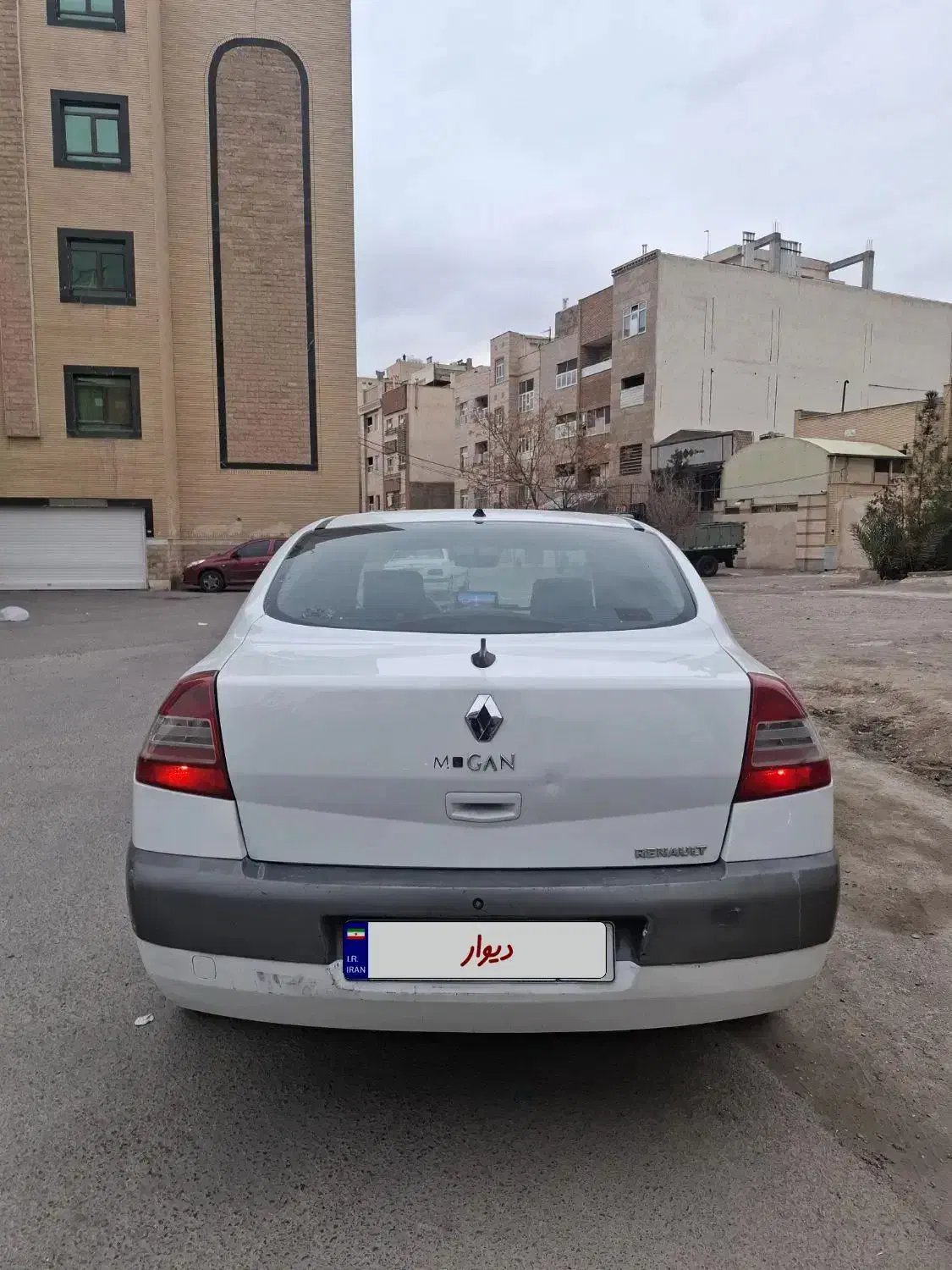 مگان دنده ای 1600 مدل ۹۱|خودرو سواری و وانت|قم, آزادگان|دیوار