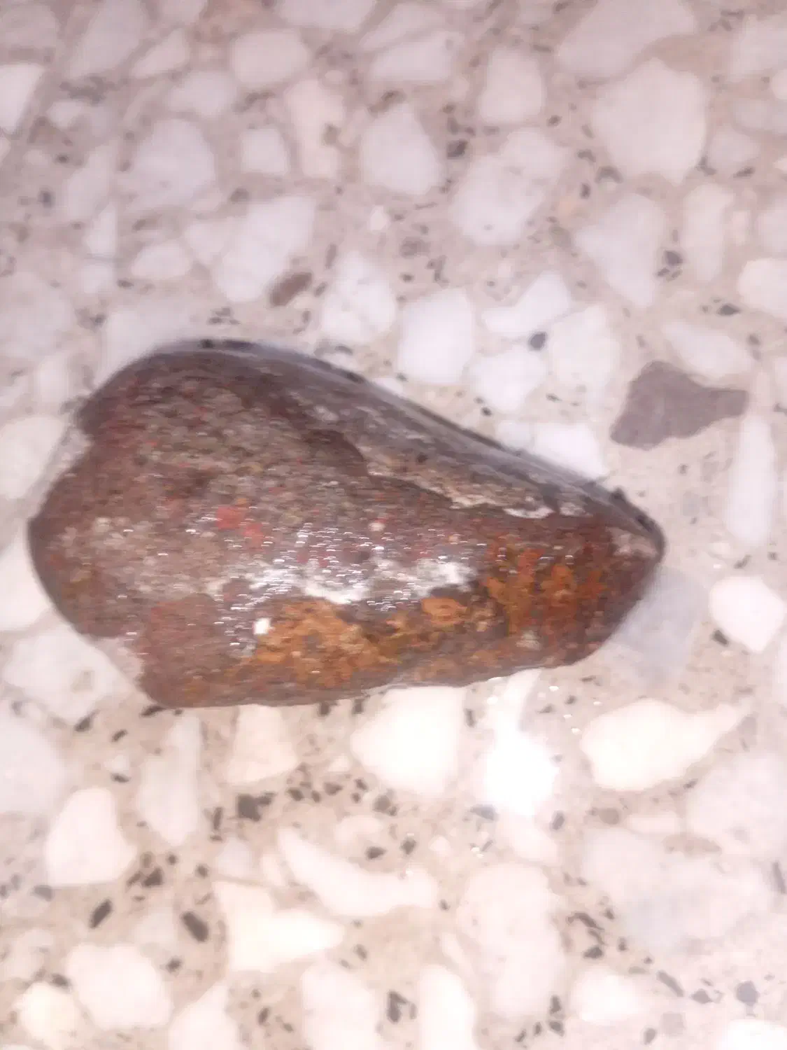 تعدادی سنگ ازقبیل شهاب وغیره.|جواهرات|رشت, پاستوریزه|دیوار