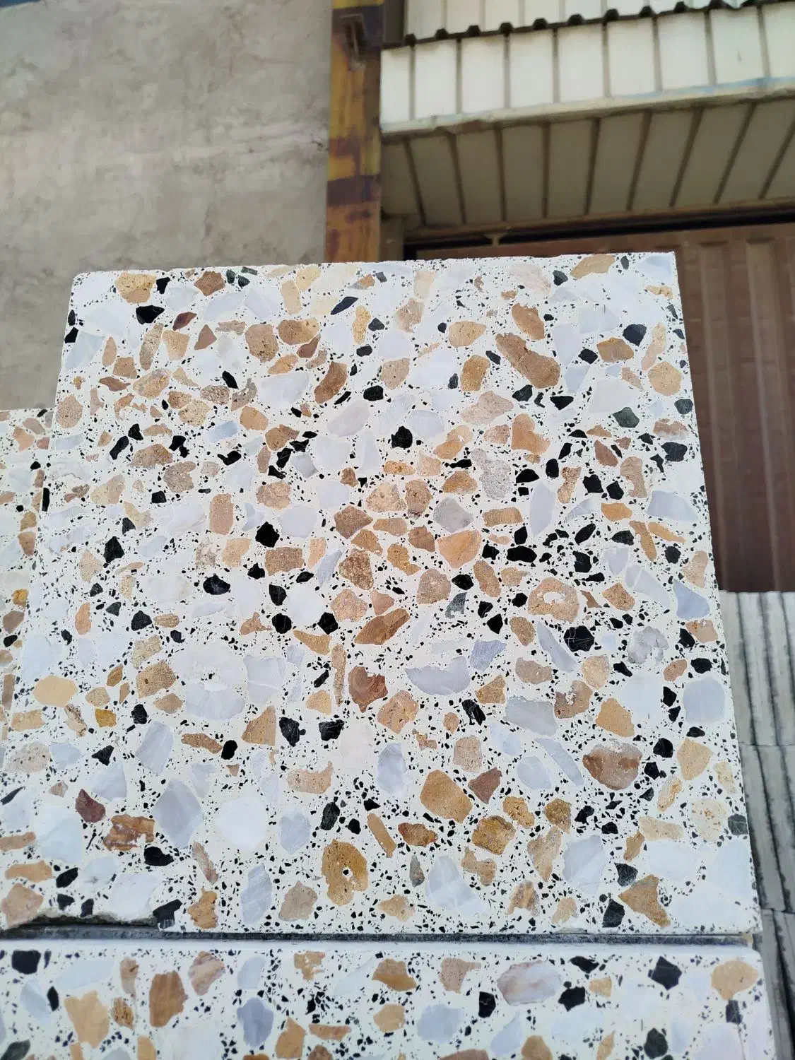 تولید موزائیک پرسی ۴۰ × ۴۰ و مصالح ساختمانی رضایی|مصالح و تجهیزات ساختمان|کرج, بیسیم|دیوار