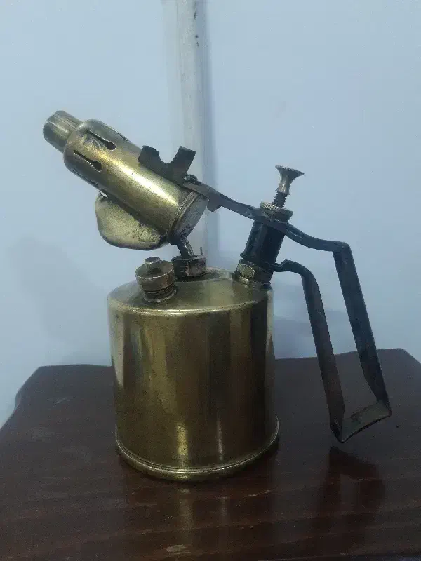 چراغ نفتی|کلکسیون اشیاء عتیقه|قم, کلهری|دیوار