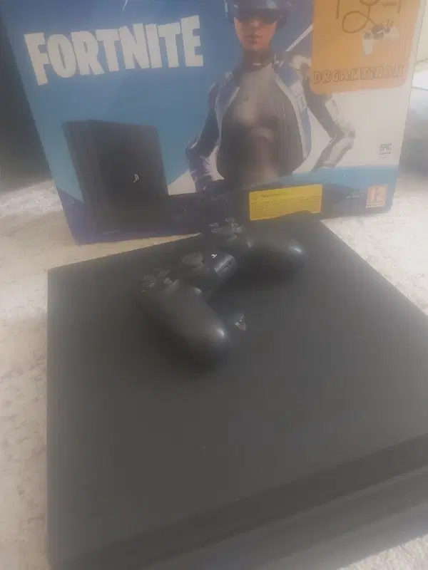 ps4 pro|کنسول، بازی ویدئویی و آنلاین|یزد, |دیوار