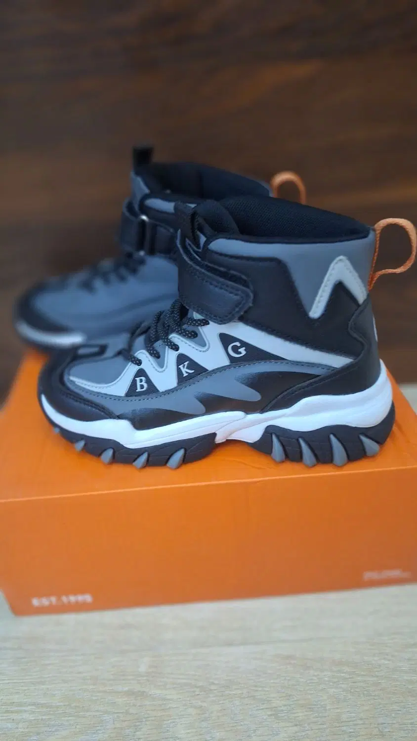 نیم بوت پسرانه بی کی جی کیدز مدل 2025 سایز ۳۲|کفش و لباس بچه|تهران, شمشیری|دیوار
