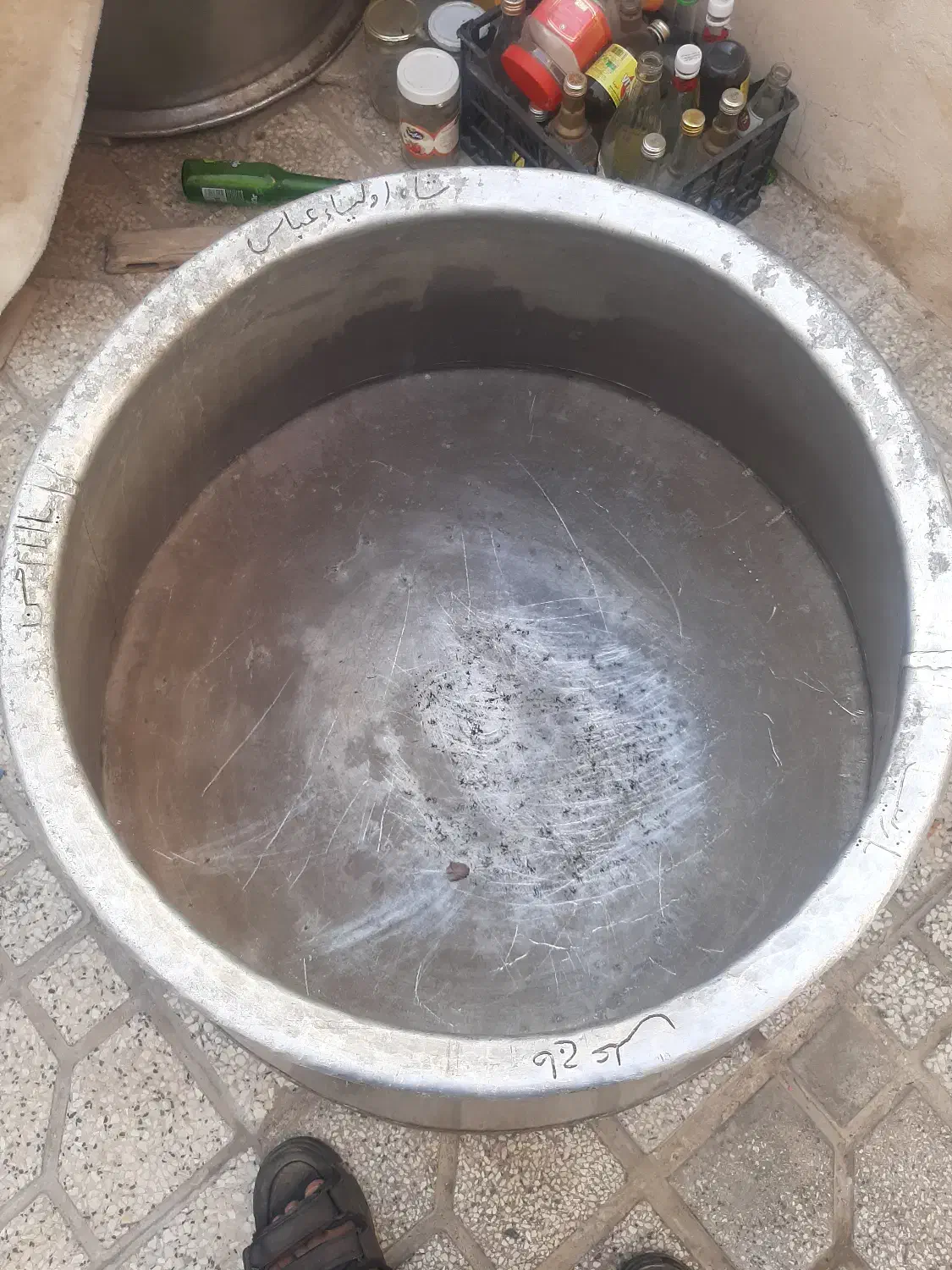 دگه چکشی|ظروف پخت‌وپز|شیراز, دارالرحمه|دیوار