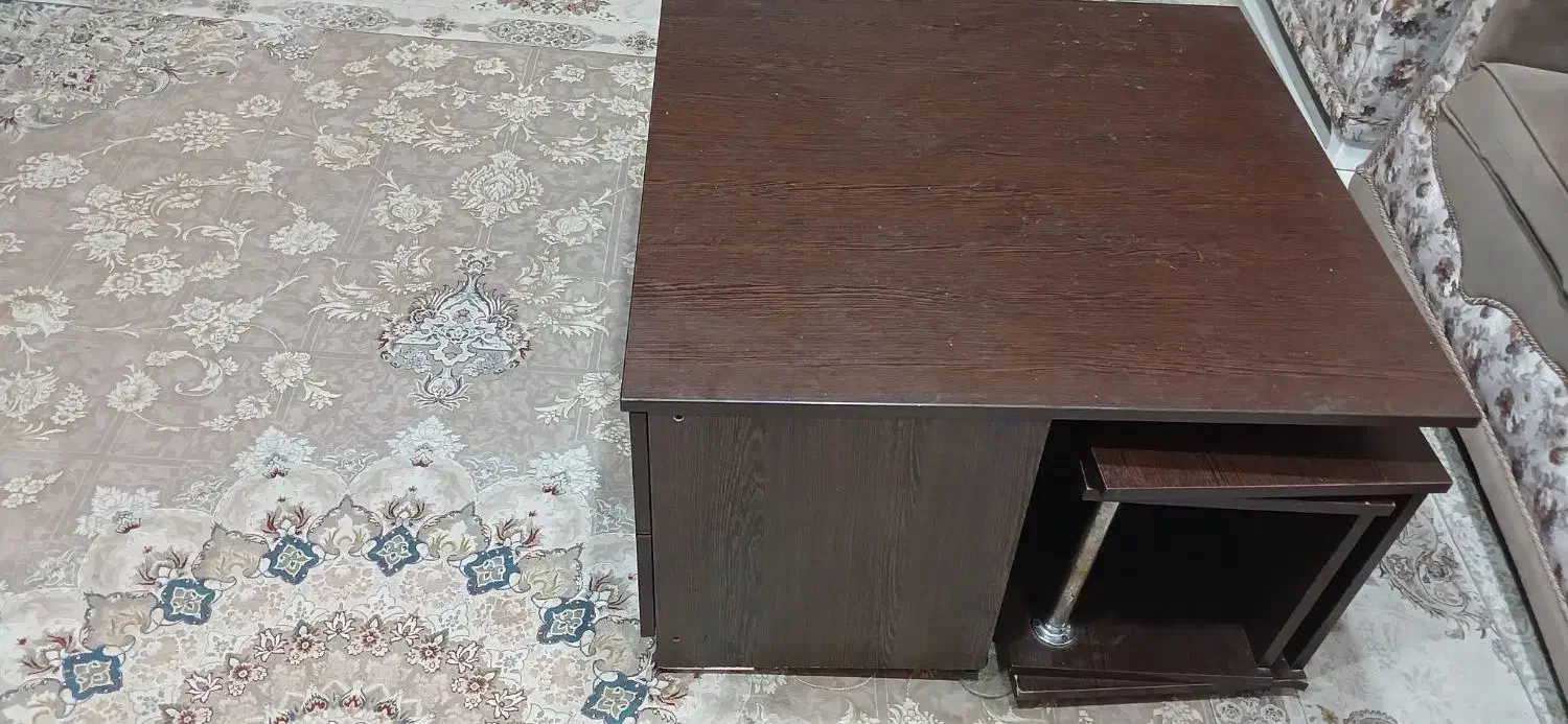 میزجلومبلی همراه۴تامیزعسلی ۴تاکشوداره|مبلمان خانگی و میز عسلی|رشت, توشیبا|دیوار