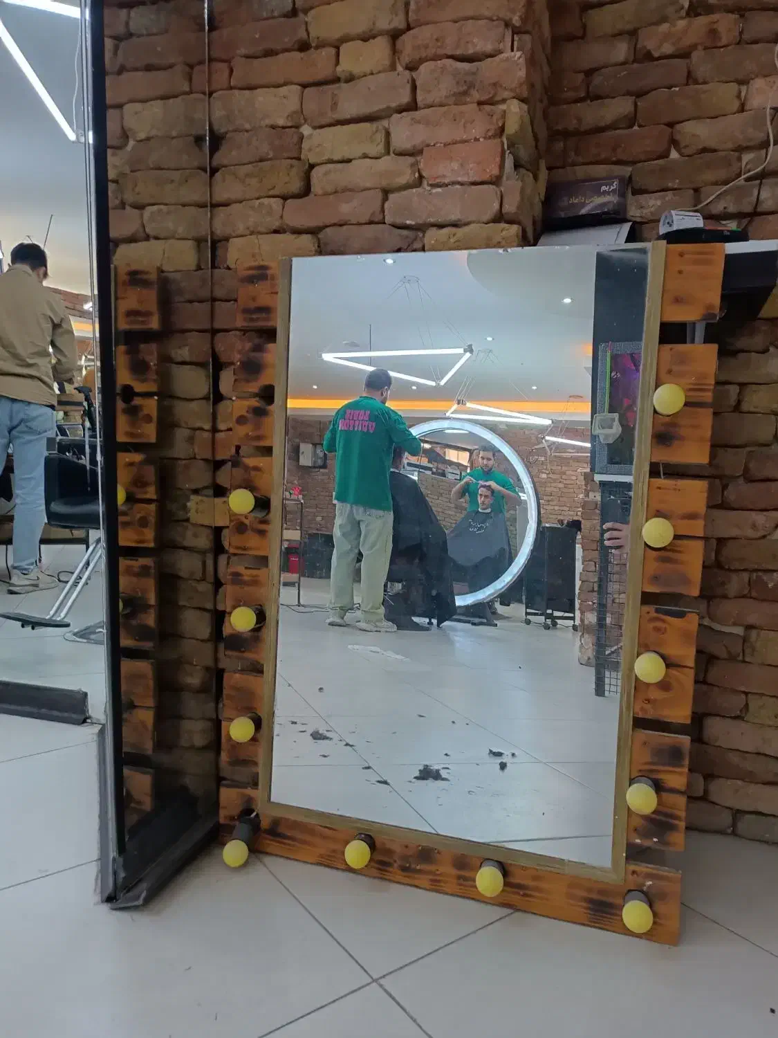 آیینه نور دار|مبلمان خانگی و میز عسلی|سیرجان, |دیوار