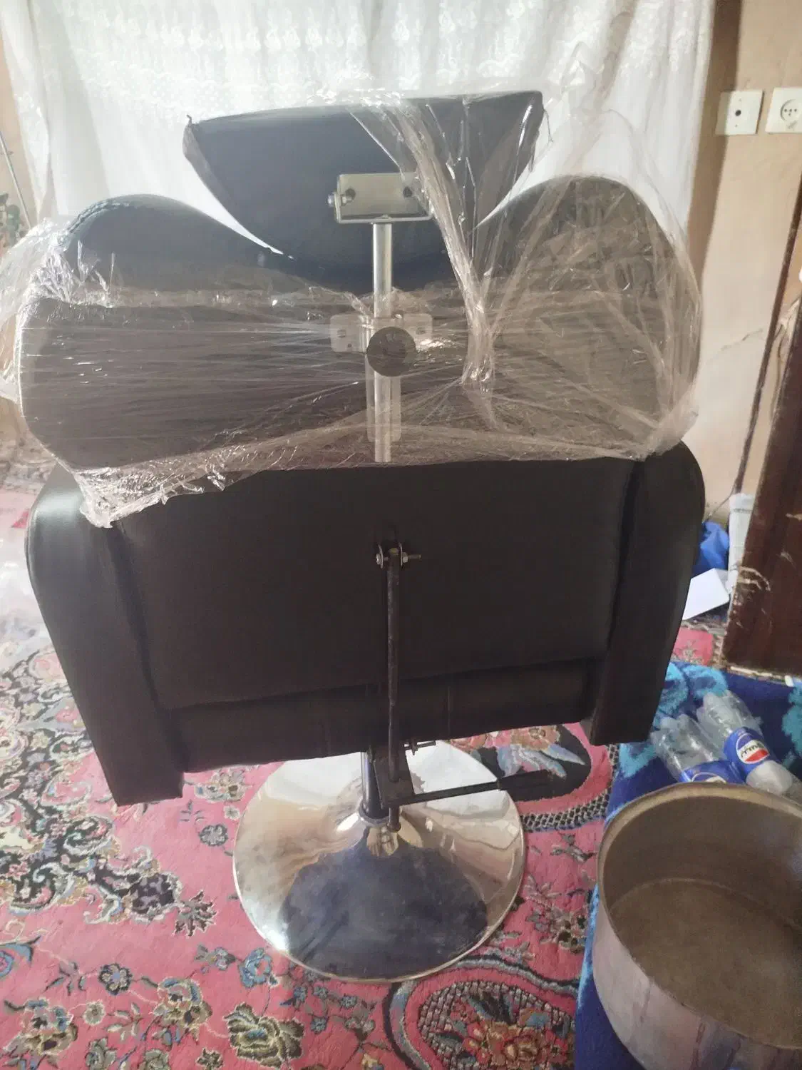 صندلی ارایشگاه|آرایشگاه و سالن‌های زیبایی|کبودرآهنگ, |دیوار