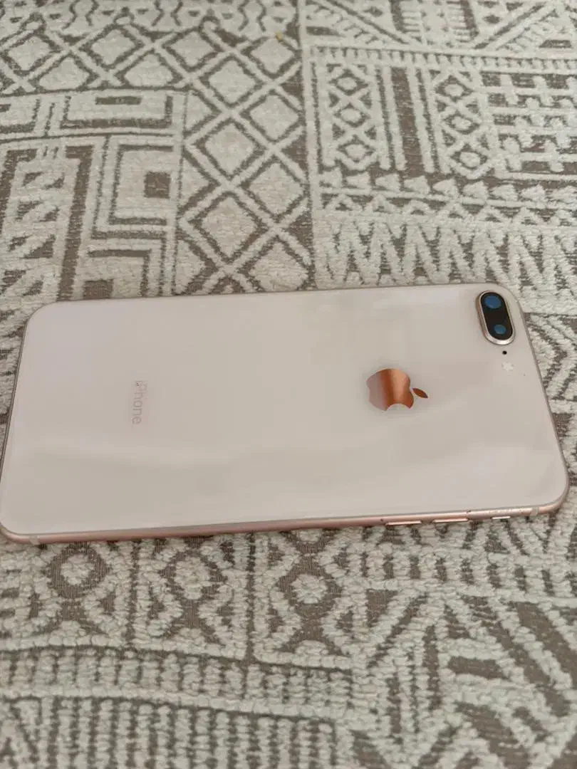 آیفون 8پلاس|موبایل|شاهینشهر, حافظ شمالی|دیوار