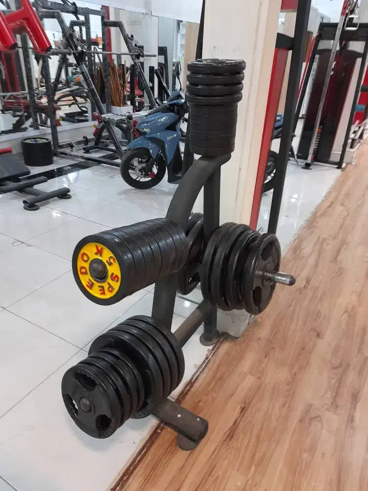 فروش کلیه وسایل باشگاه بدنسازی|تجهیزات ورزشی|خرم‌آباد, |دیوار