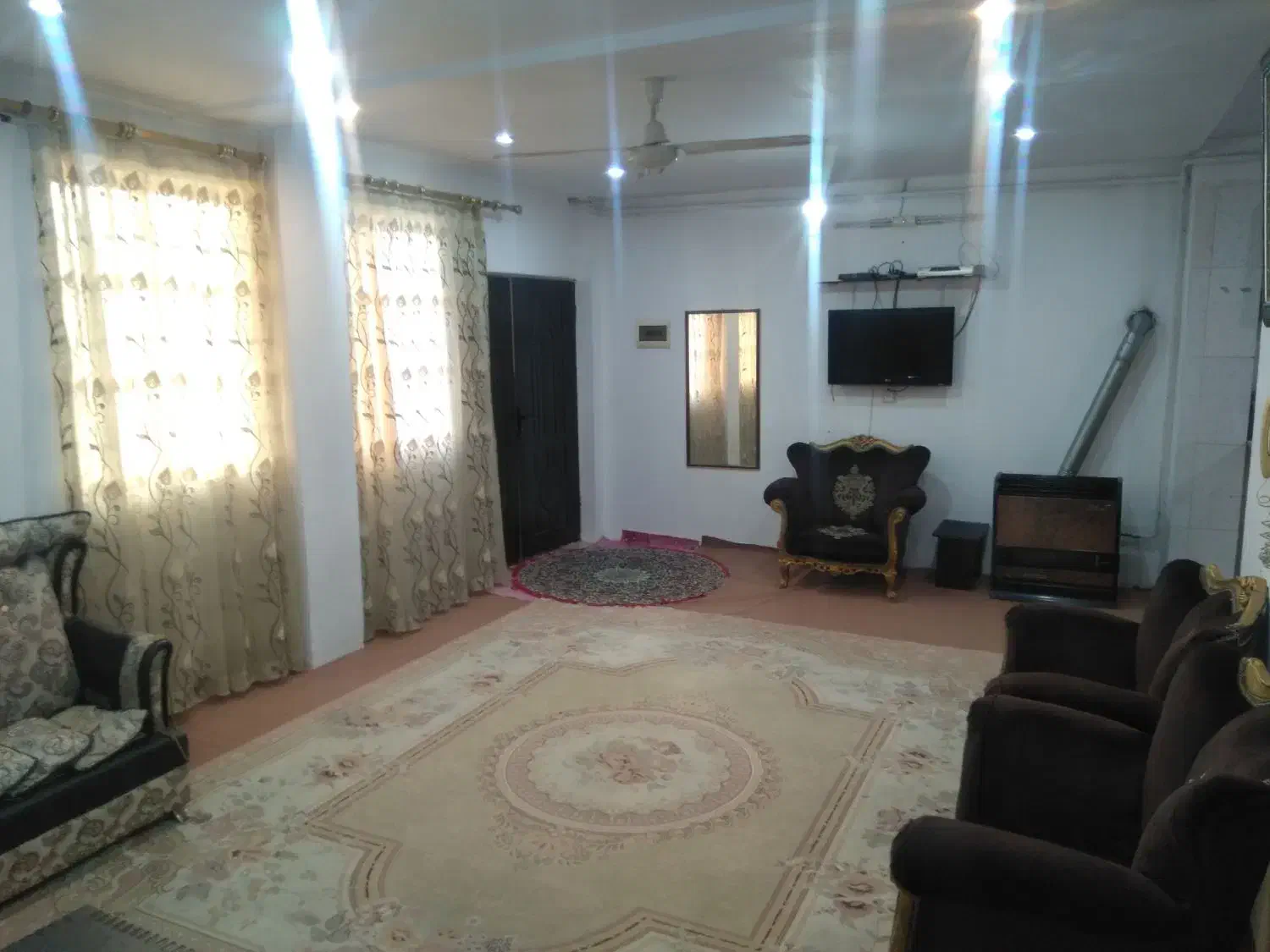 اجاره روزانه.سوییت مبله تمیز.80mبر اتوبان .راه جدا|اجارهٔ کوتاهمدت آپارتمان و سوئیت|رودسر, |دیوار