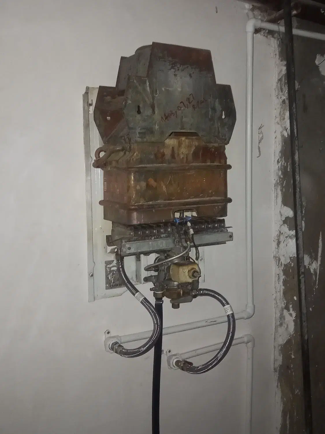 تعمیرات و سرویس آبگرمکن پکیج بخاری|خدمات پیشه و مهارت|فردیس, فردیس|دیوار