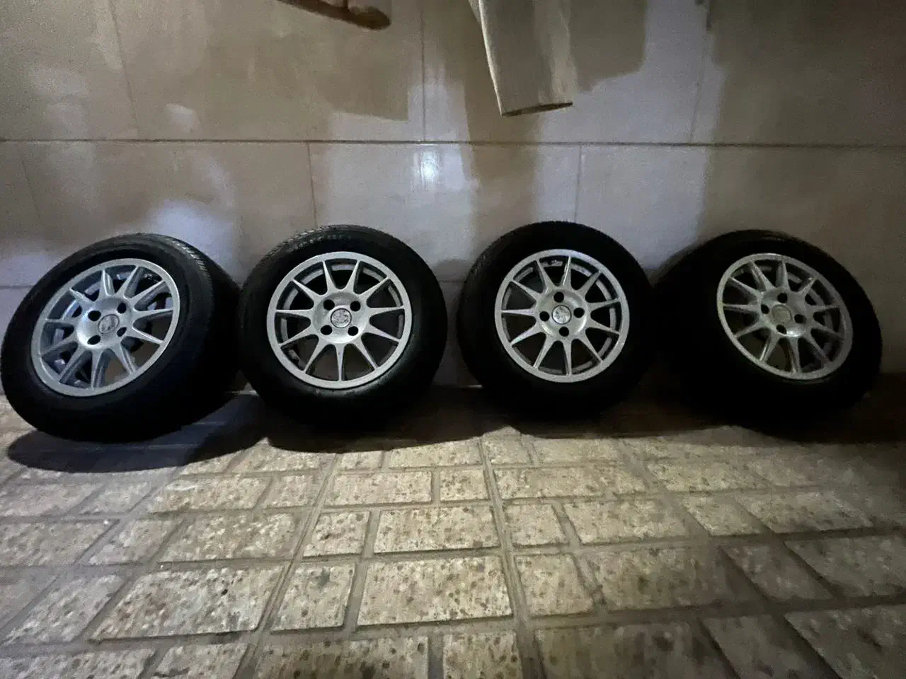 رینگ و لاستیک اسپید لاین سایز ۱۵حک ایتالیا|قطعات یدکی و لوازم جانبی|تهران, شهرک استقلال|دیوار