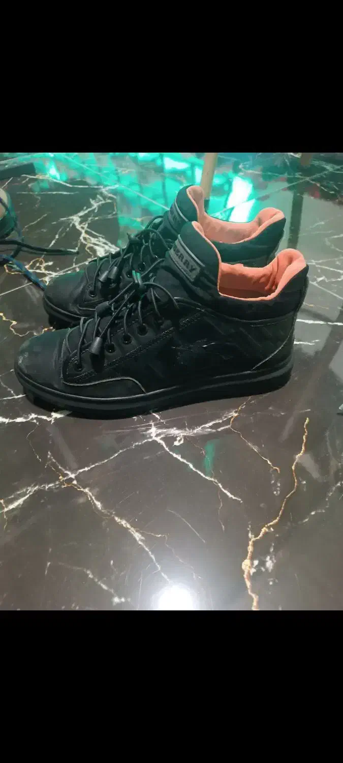 کفش|کیف، کفش، کمربند|مشگین شهر, |دیوار