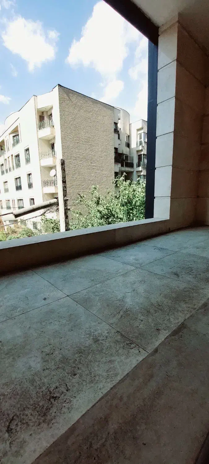 235متر 3 خ   پلن بی نقص   نوساز     ساقدوش