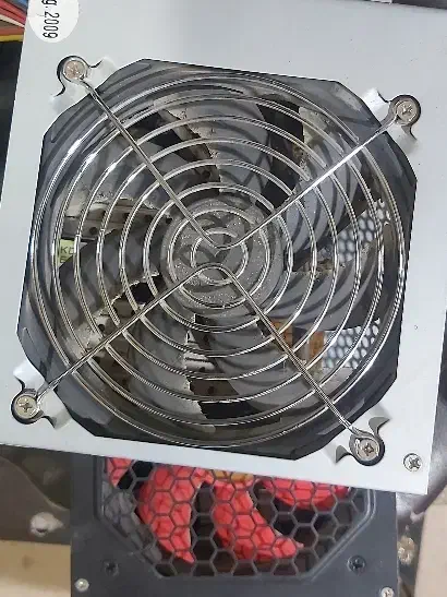 تعدادی قطعات کامپیوتر|قطعات و لوازم جانبی رایانه|نجف‌آباد, امیرآباد|دیوار