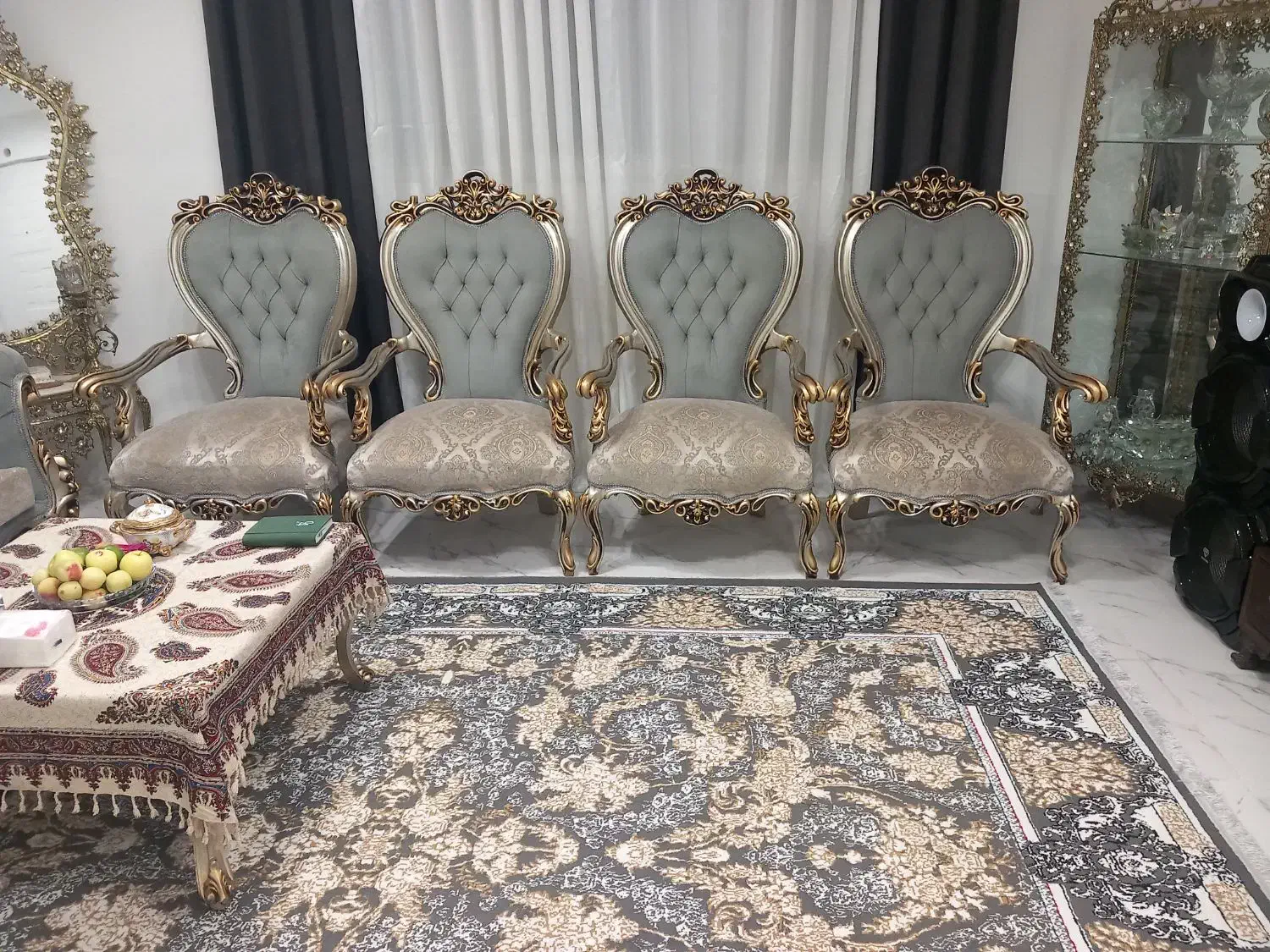 مبل سلطنتی و کلاسیک|مبلمان خانگی و میز عسلی|پرند, فاز ۵|دیوار