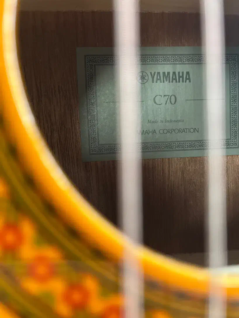 گیتار یاماها c70 نو|گیتار، بیس، امپلیفایر|قوچان, |دیوار