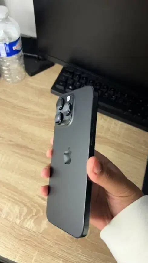 iPhone 16 Pro Max قشم|موبایل|قشم, |دیوار