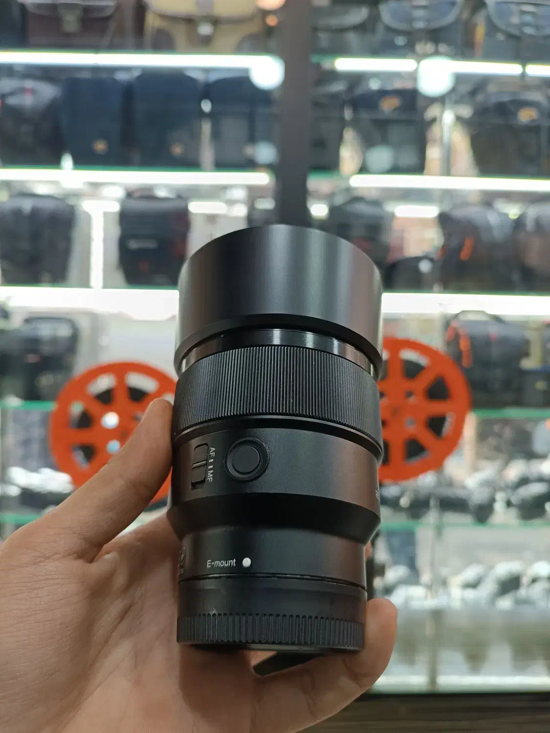 85 f 1.8 sony|دوربین عکاسی و فیلم‌برداری|تهران, پامنار|دیوار