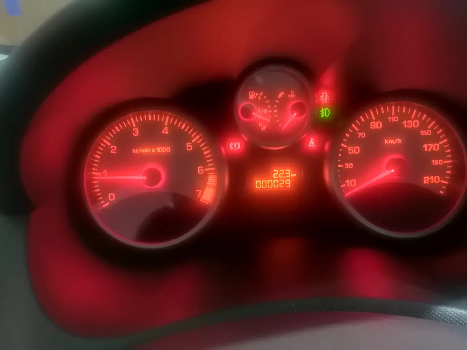 207i TU5 صفر پانامرا سفید|خودرو سواری و وانت|شیراز, میانرود|دیوار