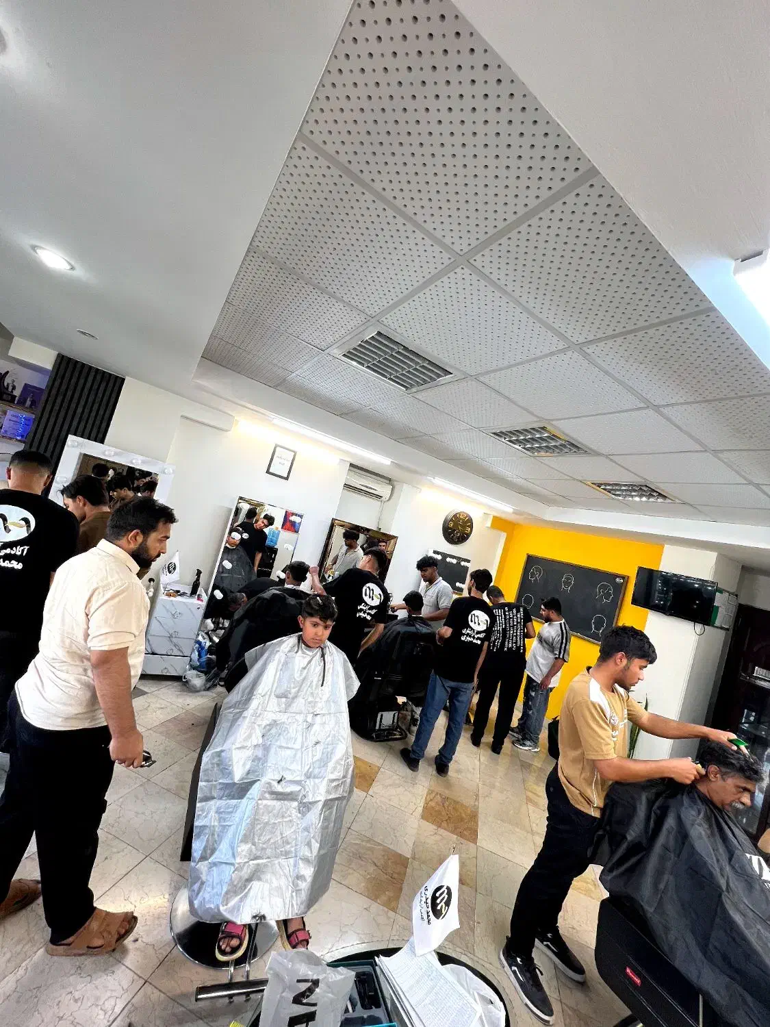 آموزش آرایشگری مردانه+اقساط+مدرک بین المللی|خدمات آموزشی|کرمان, |دیوار