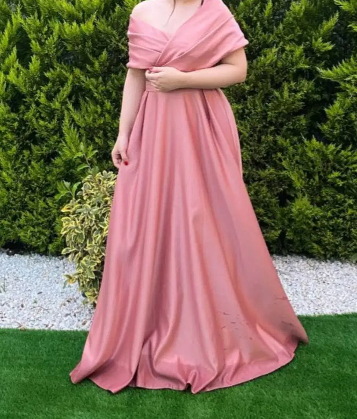 لباس مجلسی|لباس|لشت نشا, |دیوار